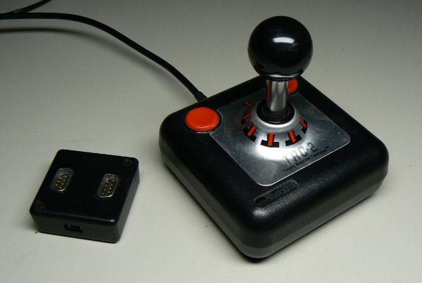 ekstra Chip nedenunder Dual Atari joystick adapter