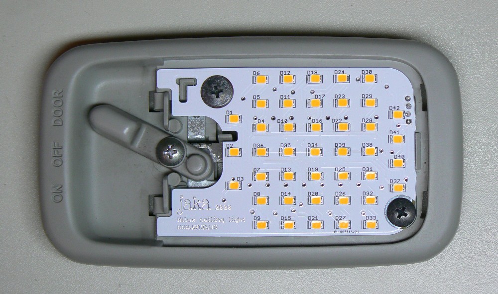 Toyota
        Hilux Vigo exact fitdome light DIY LED upgrade
